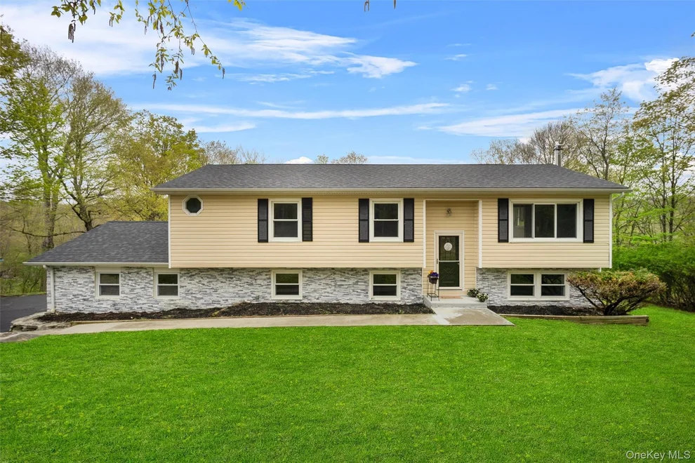 Unit for sale at 122 Susan Drive, Union Vale, NY 12570