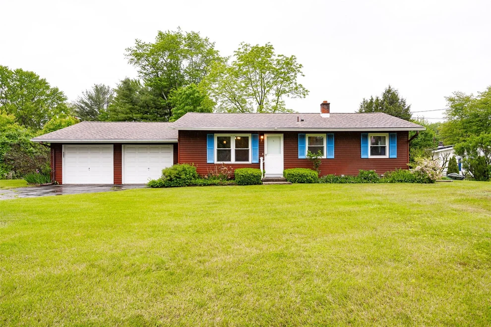 Unit for sale at 7 Sycamore Drive, Hyde Park, NY 12538