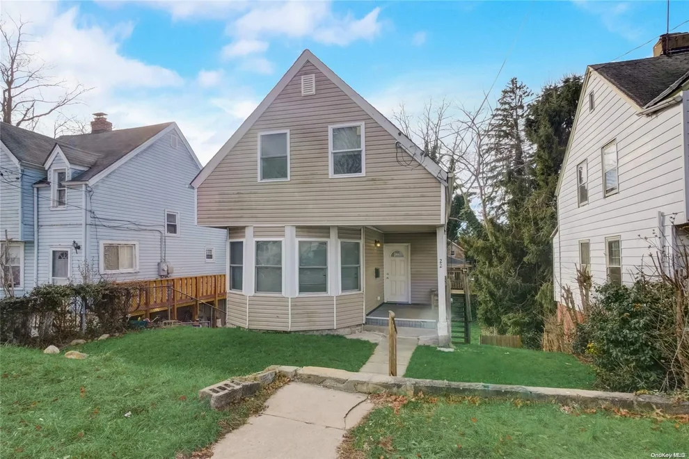Unit for sale at 22 Austral Avenue, Oyster Bay, NY 11542