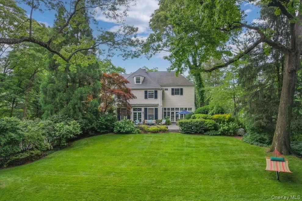 Unit for sale at 2 Sackett Circle, Mamaroneck, NY 10538