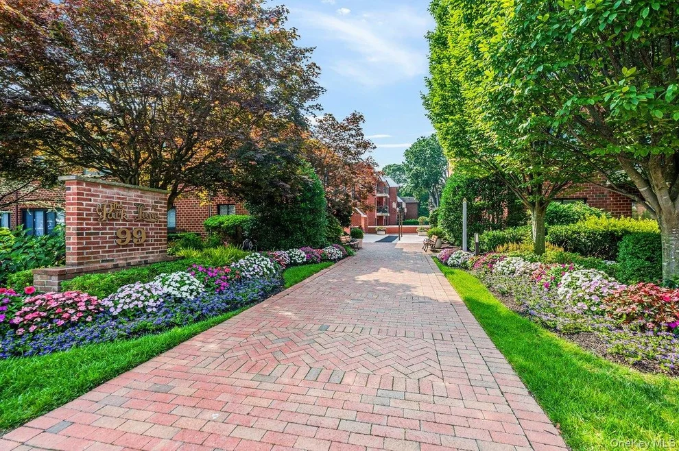 Unit for sale at 99 S Park Avenue, Hempstead, NY 11570