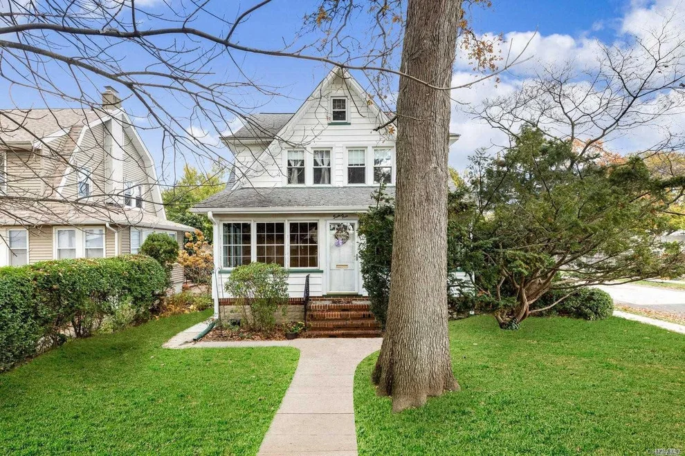 Unit for sale at 65 Vincent Place, Hempstead, NY 11563