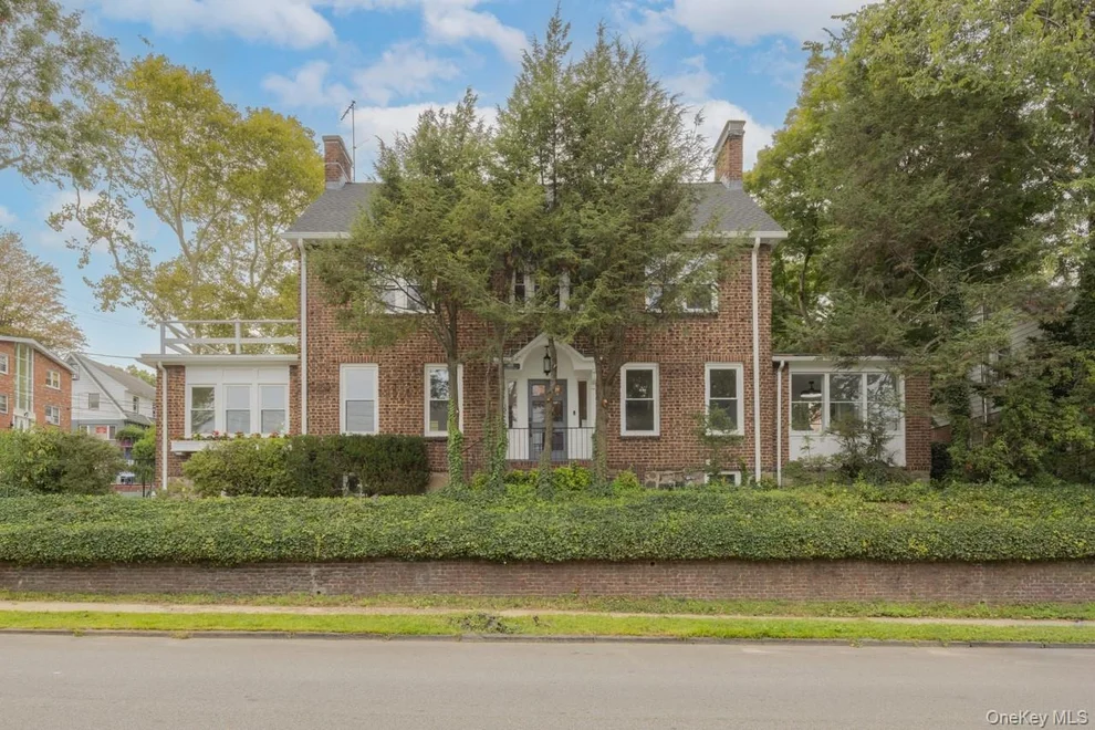 Unit for sale at 402 Westchester Avenue, Mount Vernon, NY 10552