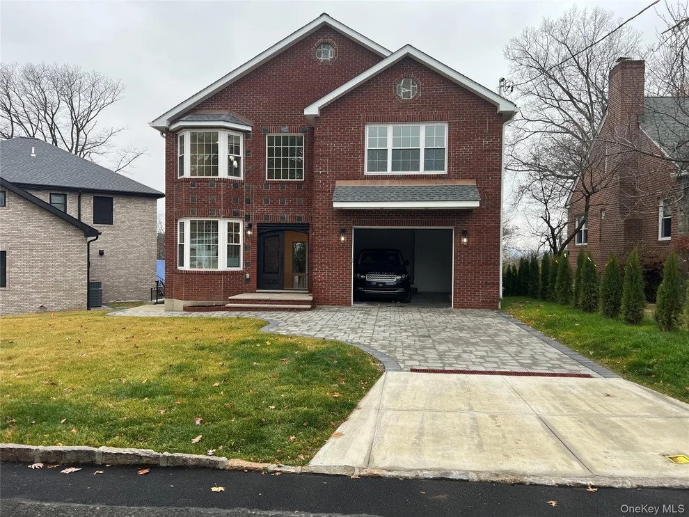 Unit for sale at 15 Sunlight Hill, Yonkers, NY 10704