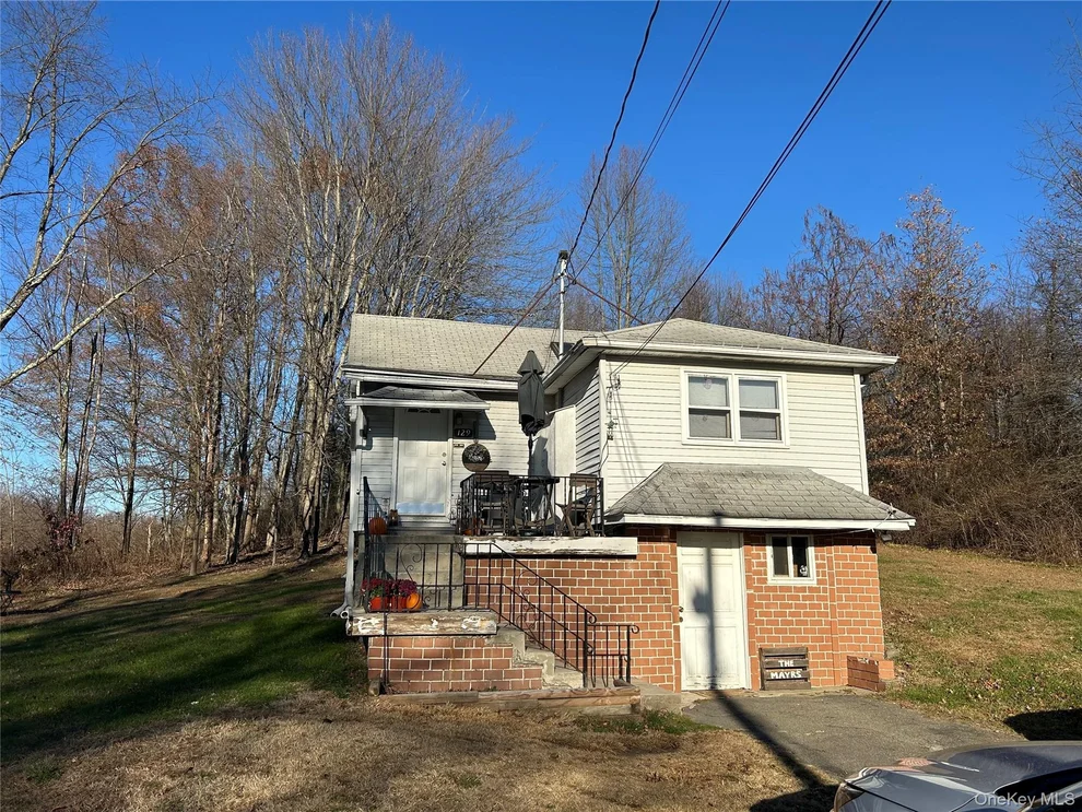 Unit for sale at 129 Station Road, Lloyd, NY 12561