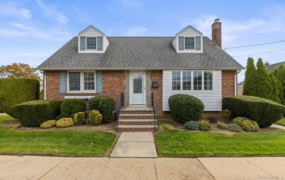 Unit for sale at 124 Kilburn Road S, Hempstead, NY 11530
