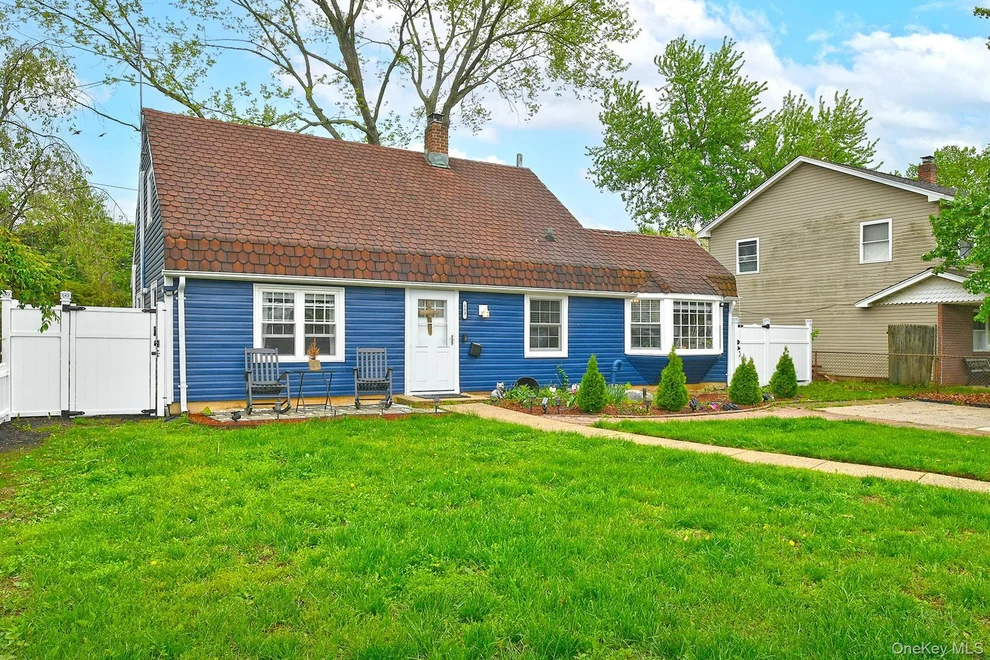 Unit for sale at 133 Spring Lane, Hempstead, NY 11756
