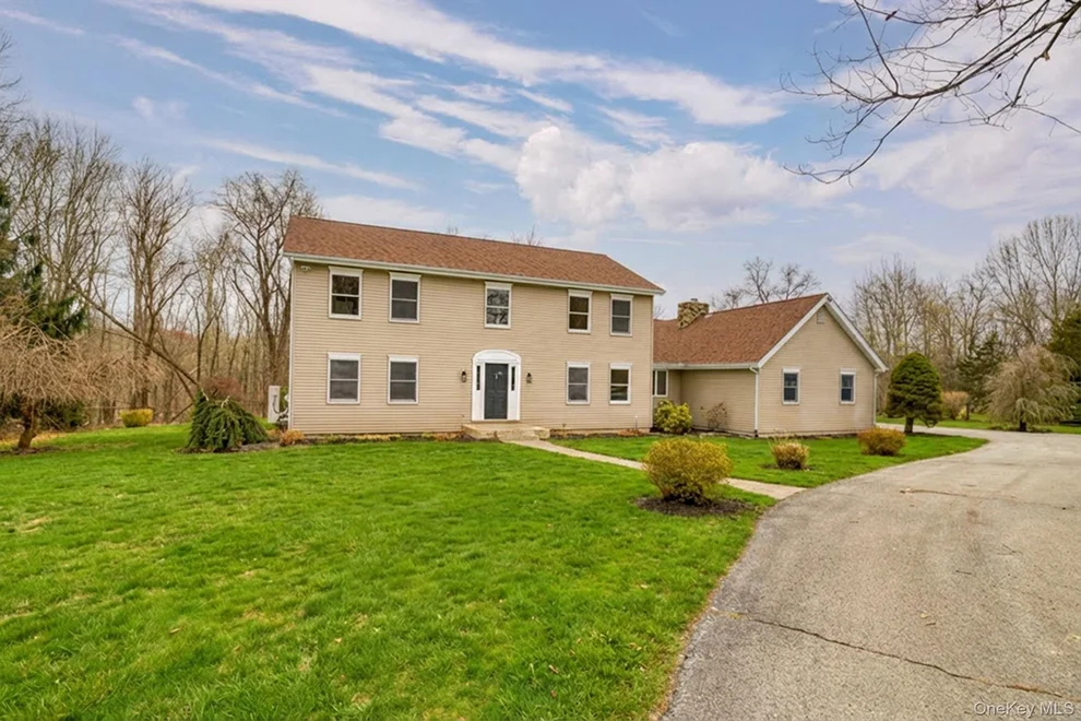 Unit for sale at 24 Deer Run Road, Newburgh (Town), NY 12550