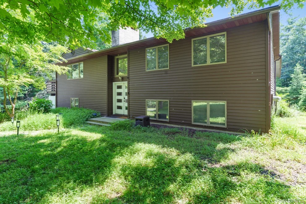 Unit for sale at 40 Maxs Place, Hurley, NY 12401