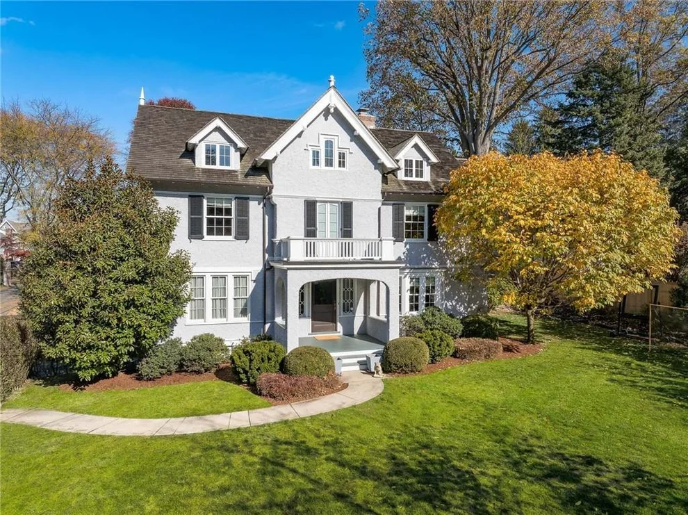 Unit for sale at 20 Barney Park, Greenburgh, NY 10533