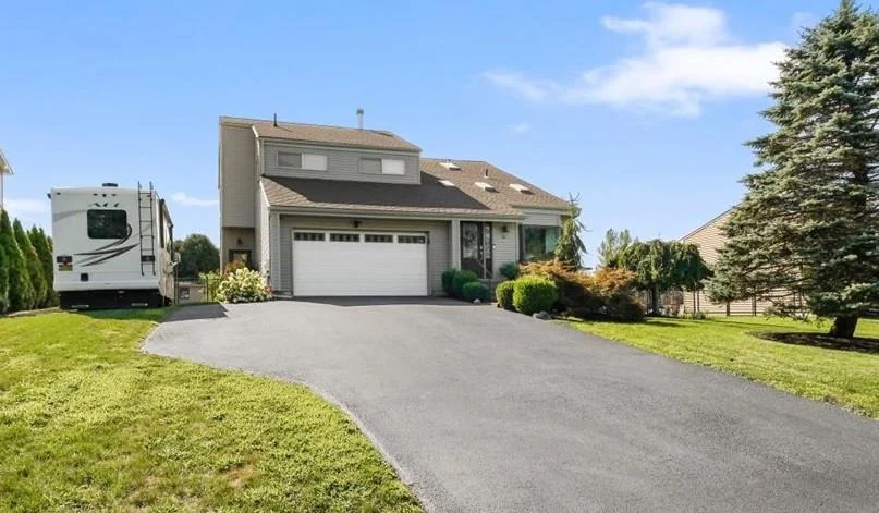 Unit for sale at 42 Creamery Drive, New Windsor, NY 12553