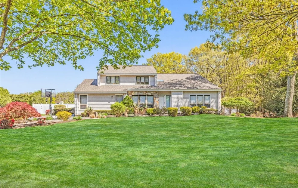 Unit for sale at 17 Riesling Court, Smithtown, NY 11725