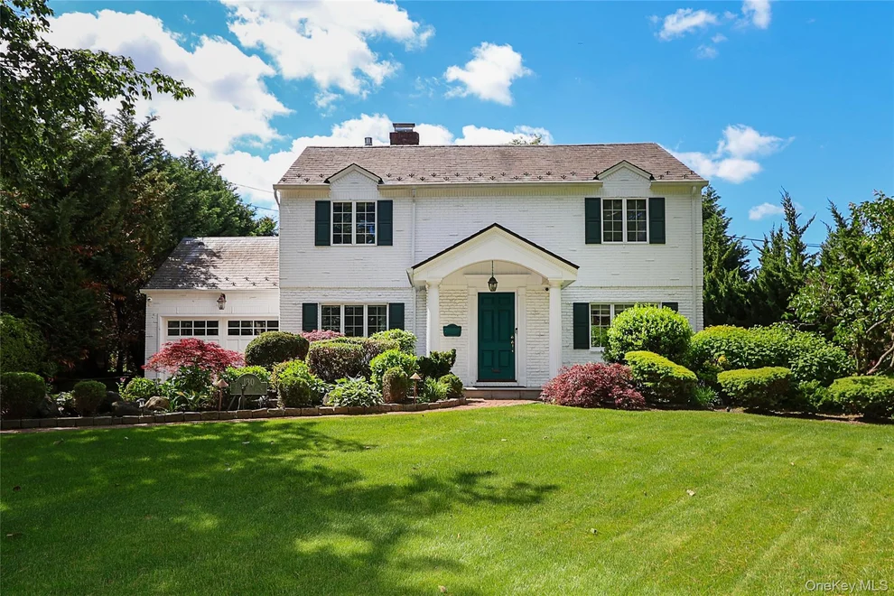 Unit for sale at 130 Country Club Drive, North Hempstead, NY 11030