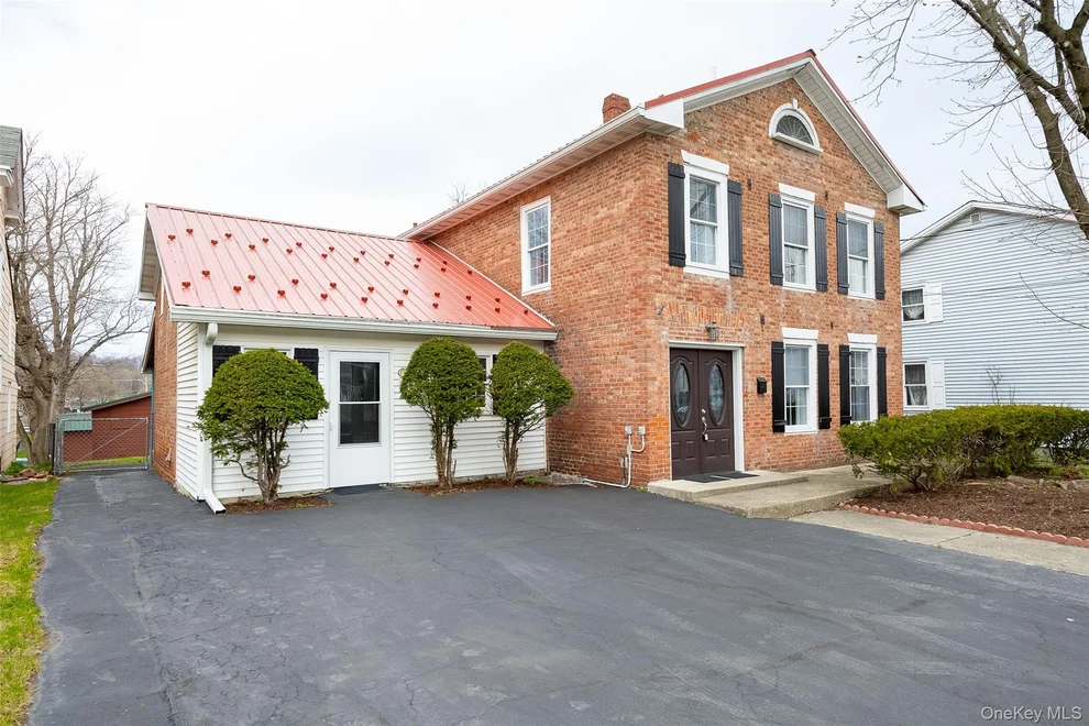 Unit for sale at 26 Elizabeth Street, Saugerties, NY 12477