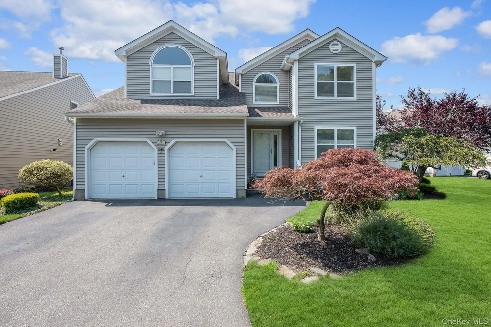 Unit for sale at 24 Spinnaker Lane, Brookhaven, NY 11772
