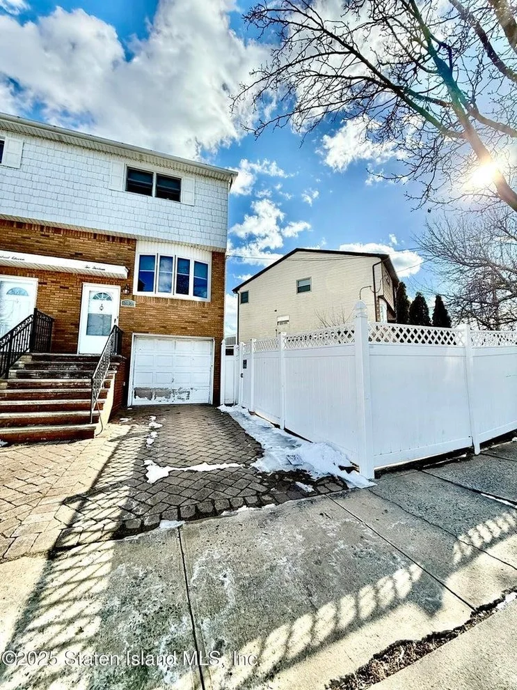 Unit for sale at 213 CROSSFIELD Avenue, New York, NY 10312