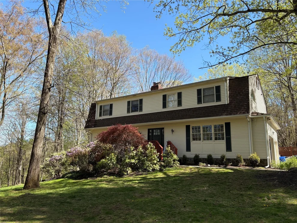 Unit for sale at 28 James Road, New Castle, NY 10549