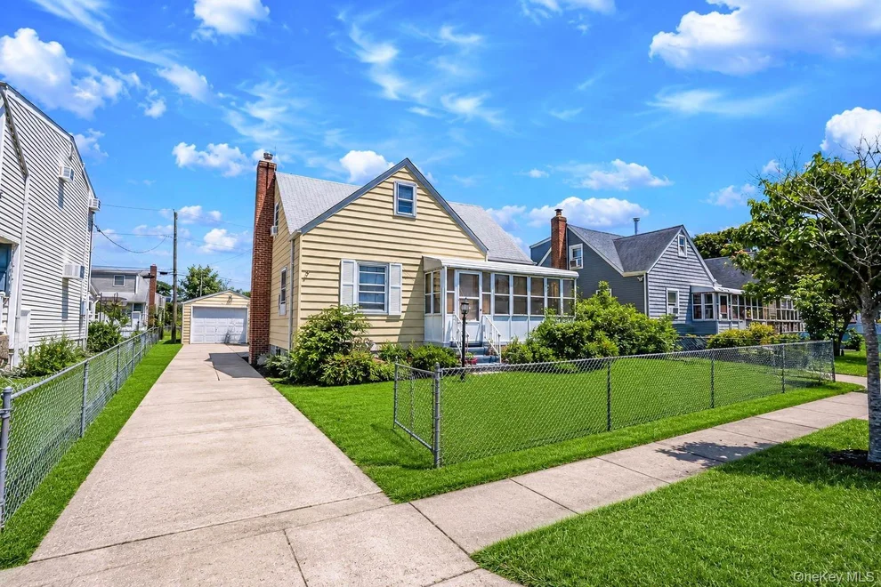 Unit for sale at 218 Venetian Boulevard, Babylon, NY 11757