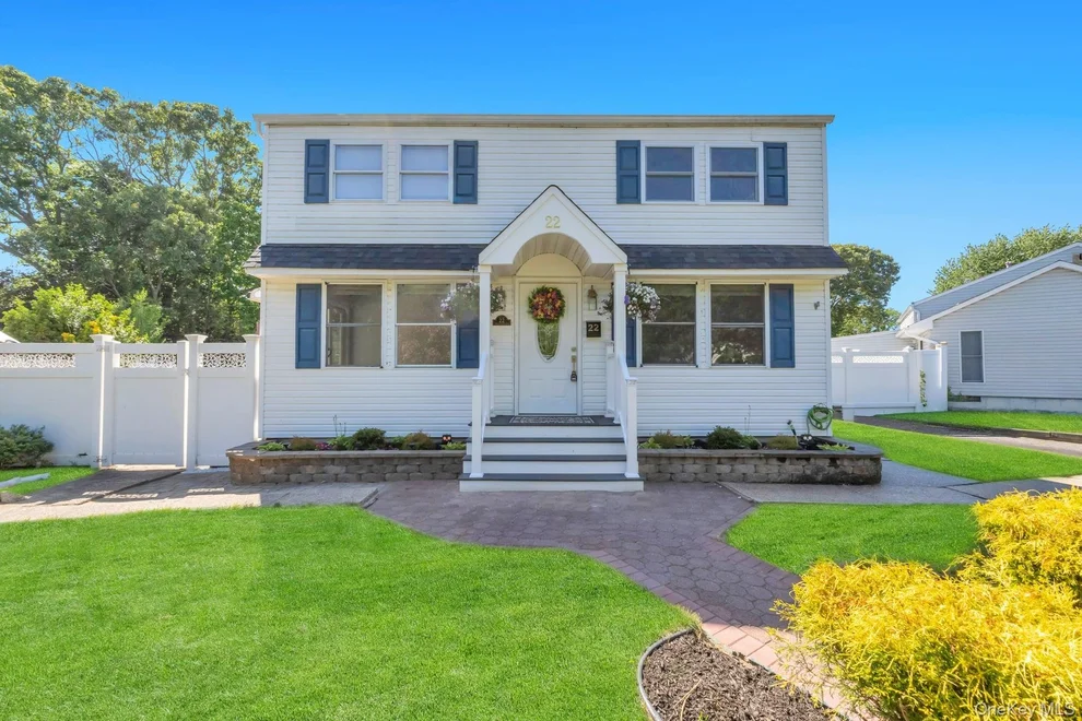 Unit for sale at 22 Wagon Lane E, Brookhaven, NY 11720
