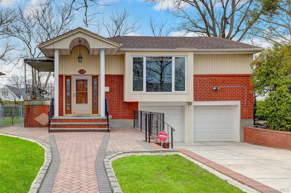 Unit for sale at 125 Marcus Avenue, North Hempstead, NY 11040