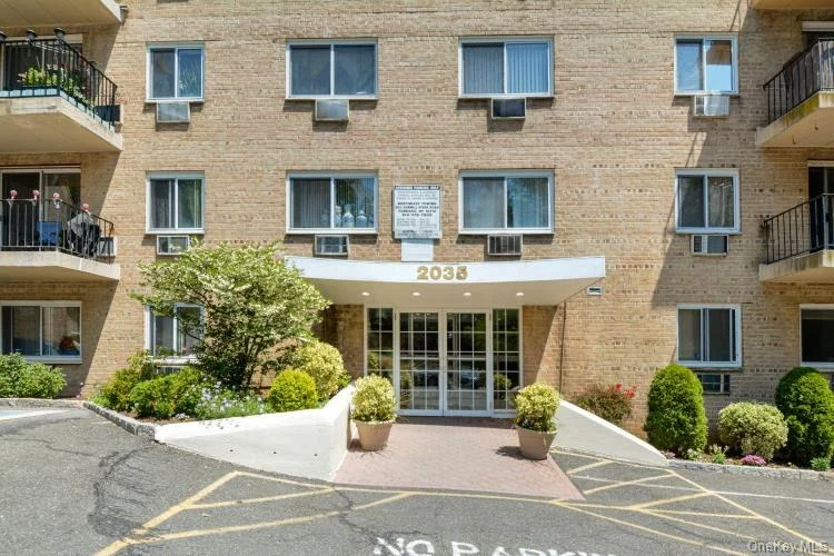 Unit for sale at 2035 Central Park Avenue, Yonkers, NY 10710