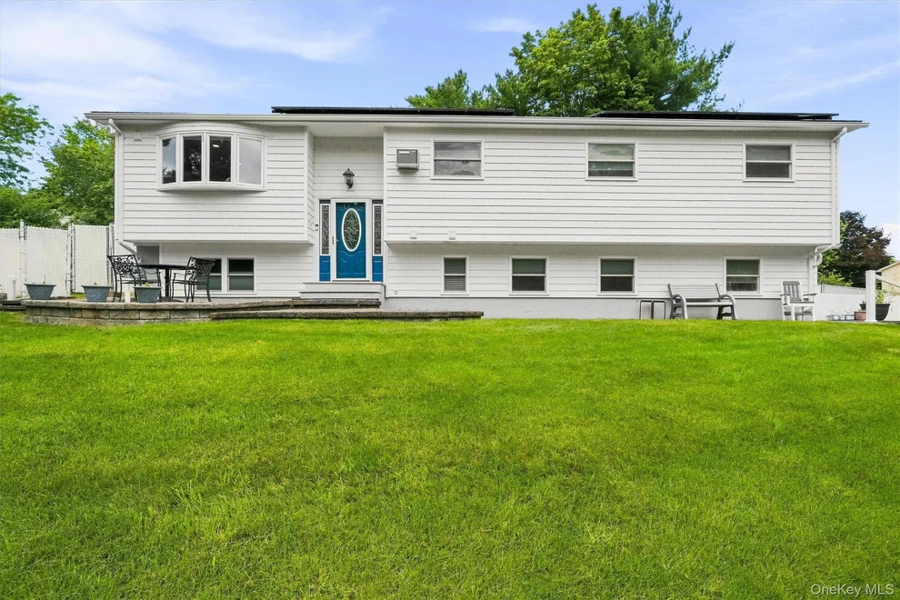 Unit for sale at 2 Harvest Hill Lane, Middletown, NY 10940