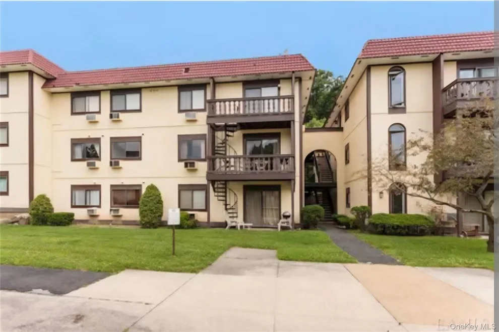 Unit for sale at 15 Granada Crescent, Greenburgh, NY 10603