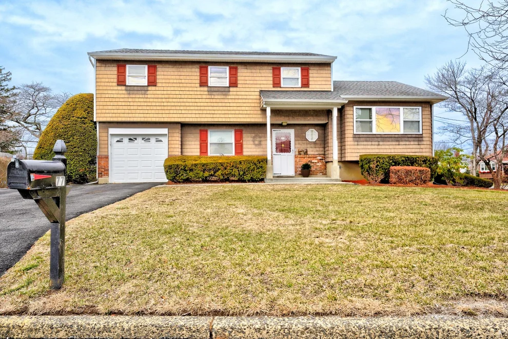 Unit for sale at 77 Hillcrest Avenue, Greenburgh, NY 10607