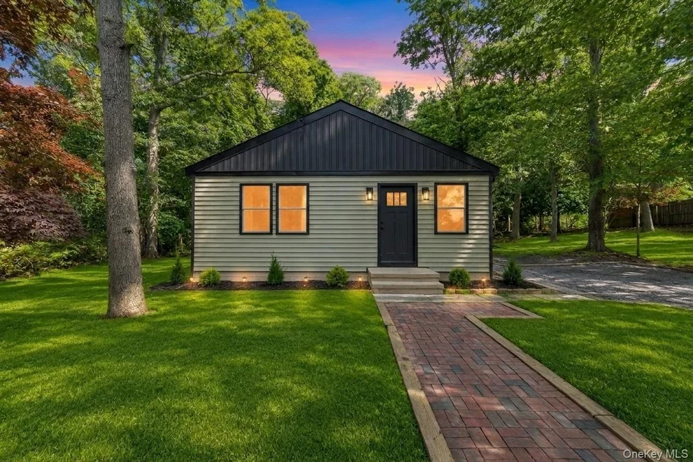 Unit for sale at 234 Lakeside Trail, Brookhaven, NY 11961