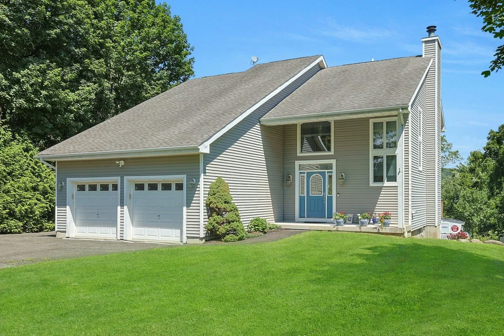 Unit for sale at 197 Massachusetts Avenue, Clarkstown, NY 10920