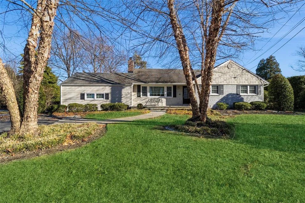 Unit for sale at 27 Quaker Path, Brookhaven, NY 11790