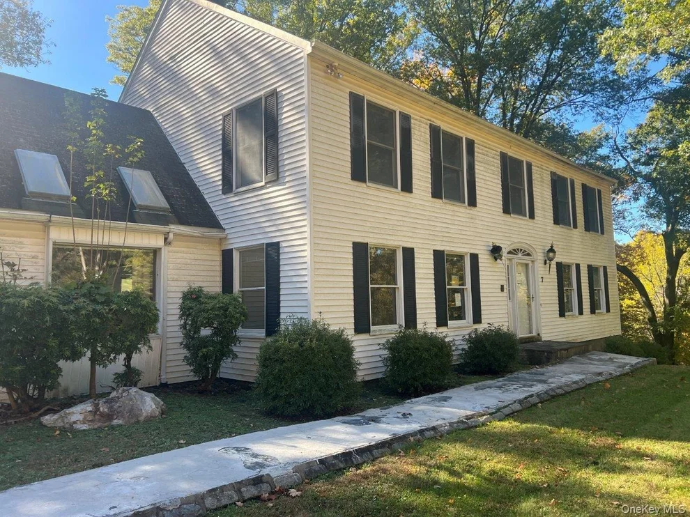 Unit for sale at 7 Felter Hill Road, Blooming Grove, NY 10950