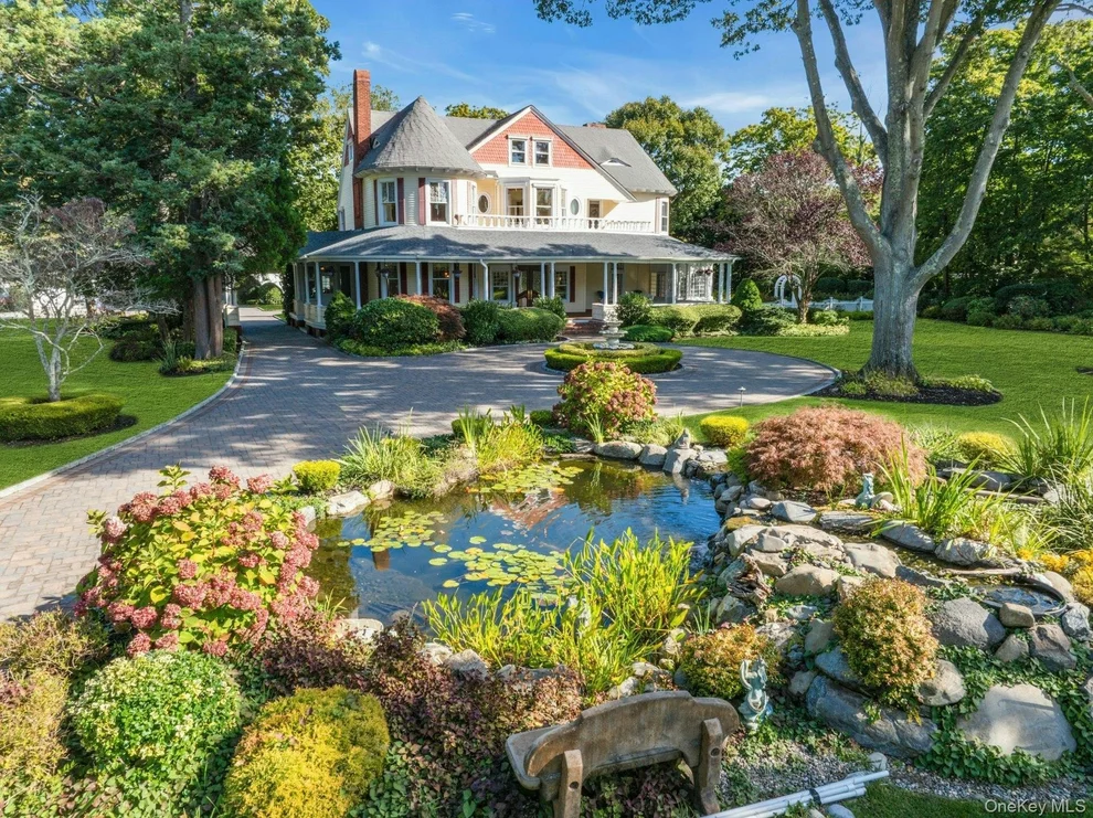 Unit for sale at 661 Middle Road, Islip, NY 11705