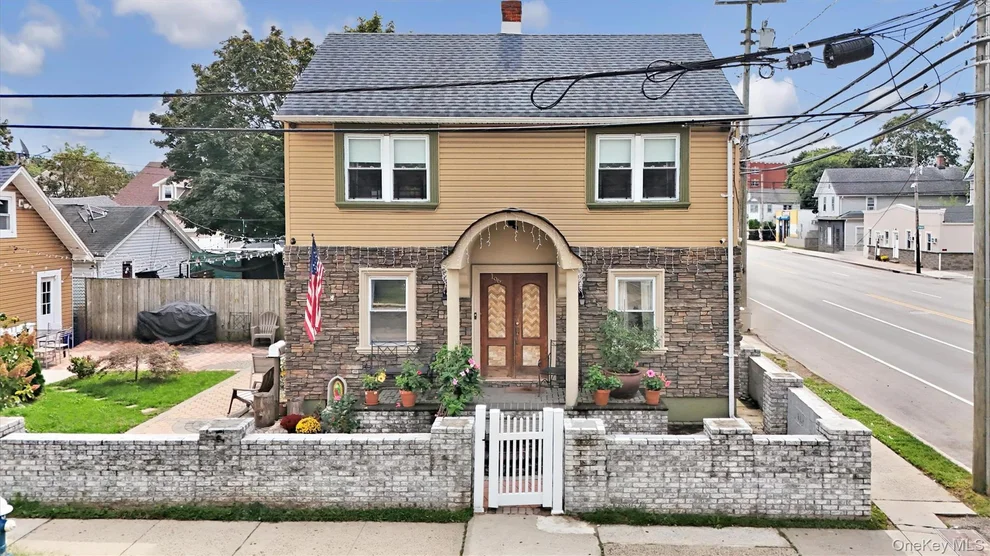 Unit for sale at 196 S Franklin Street, Hempstead, NY 11550
