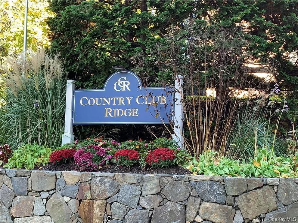 Unit for sale at 5 Rockledge Road, Greenburgh, NY 10530