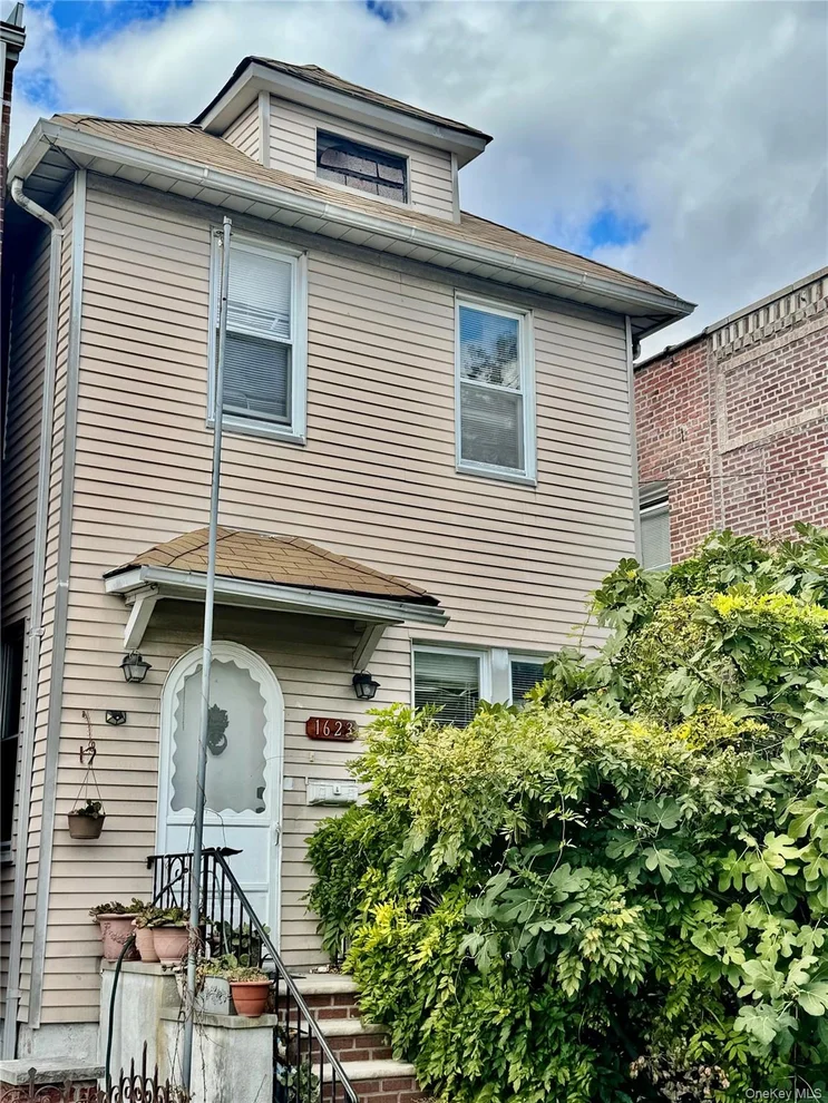 Unit for sale at 1623 Edison Avenue, New York, NY 10461