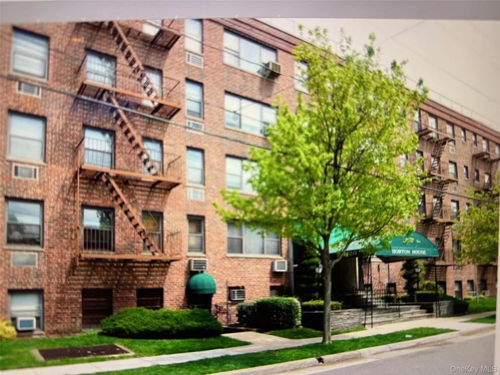 Unit for sale at 120 Horton Highway, North Hempstead, NY 11501