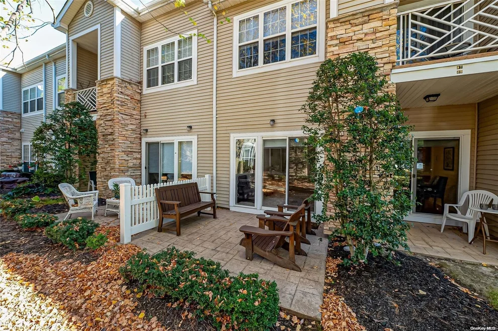 Unit for sale at 89 Carriage Lane, Oyster Bay, NY 11803