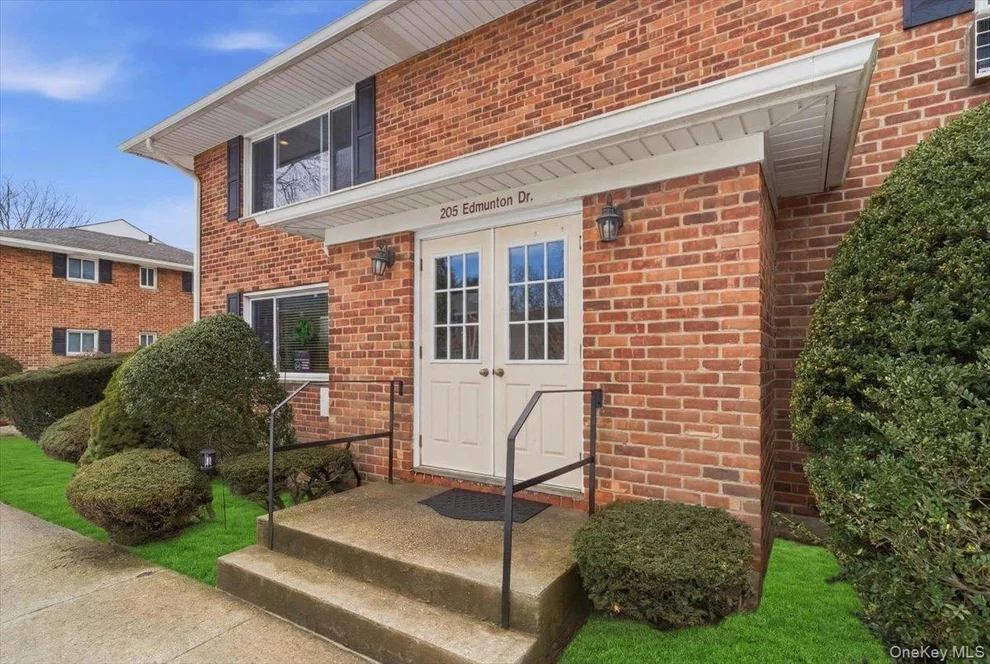 Unit for sale at 205 Edmunton Drive, Babylon, NY 11703