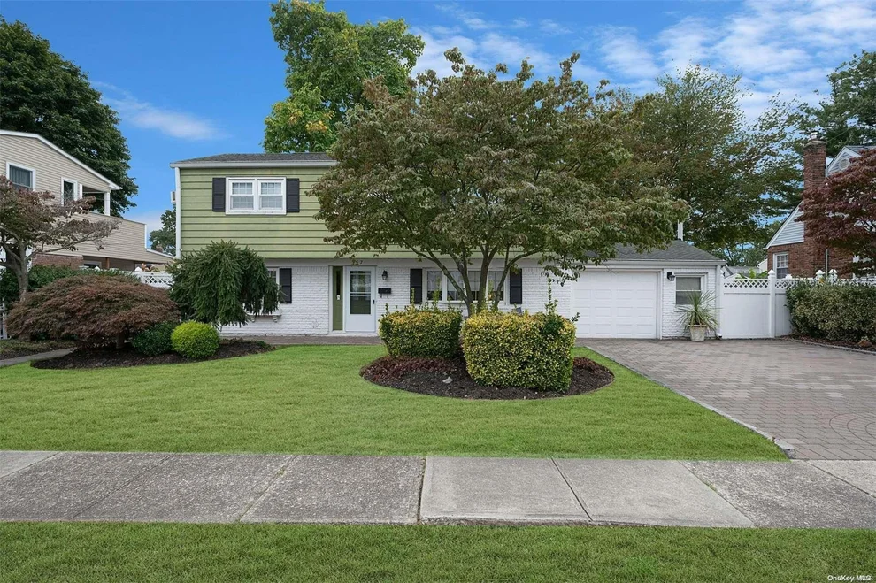 Unit for sale at 357 N Niagara Avenue, Babylon, NY 11757