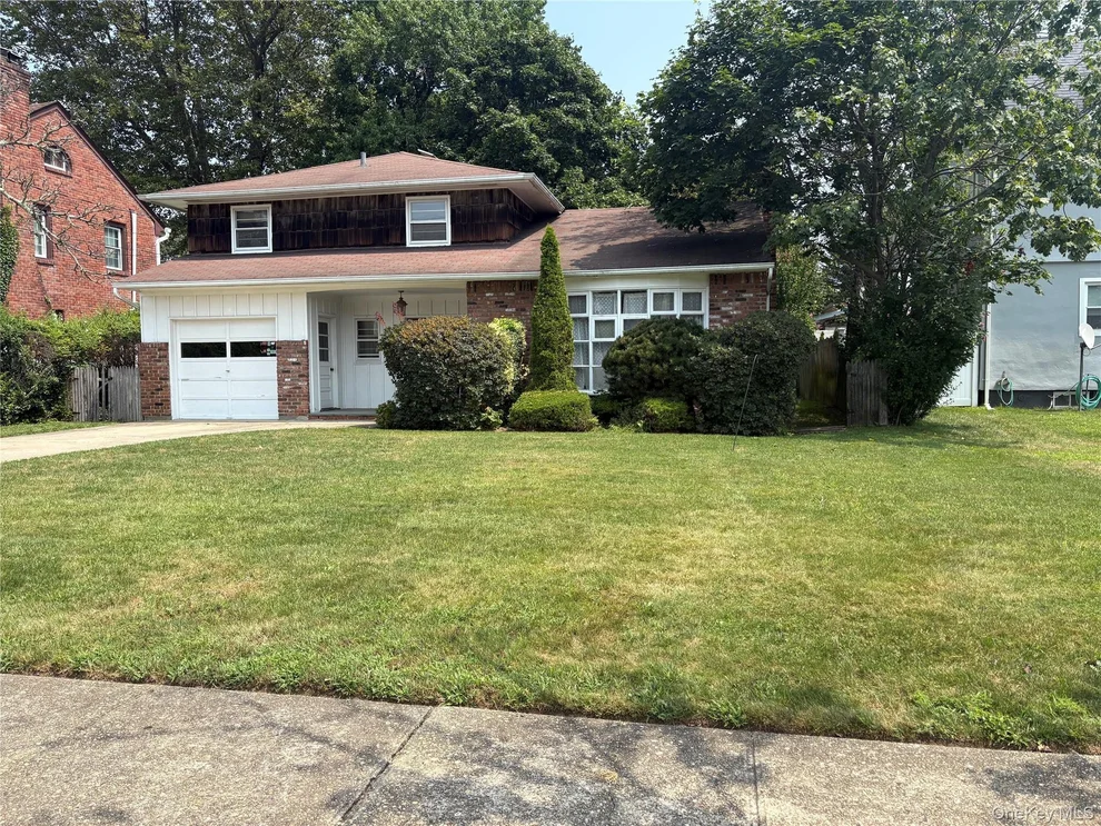 Unit for sale at 6 New York Avenue, Hempstead, NY 11520