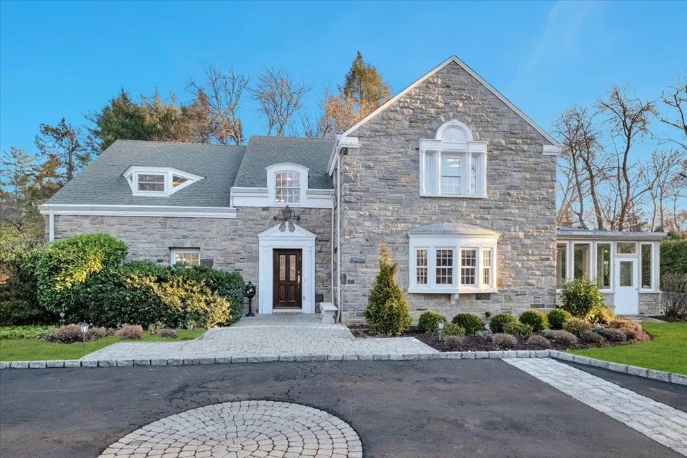 Unit for sale at 201 Oxford Road, New Rochelle, NY 10804