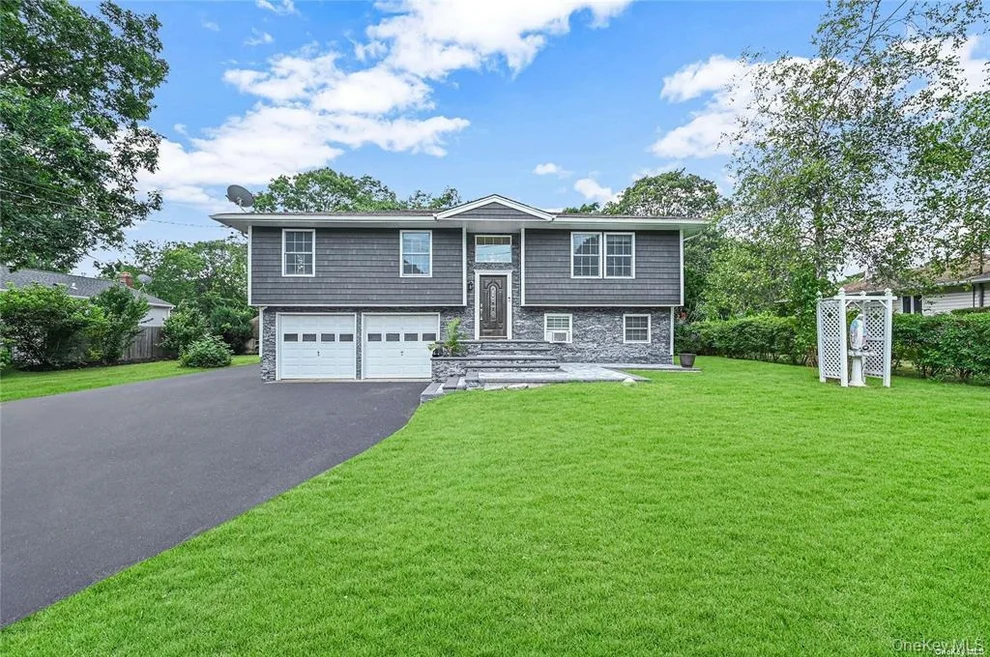 Unit for sale at 262 N Dunton Avenue, Brookhaven, NY 11772