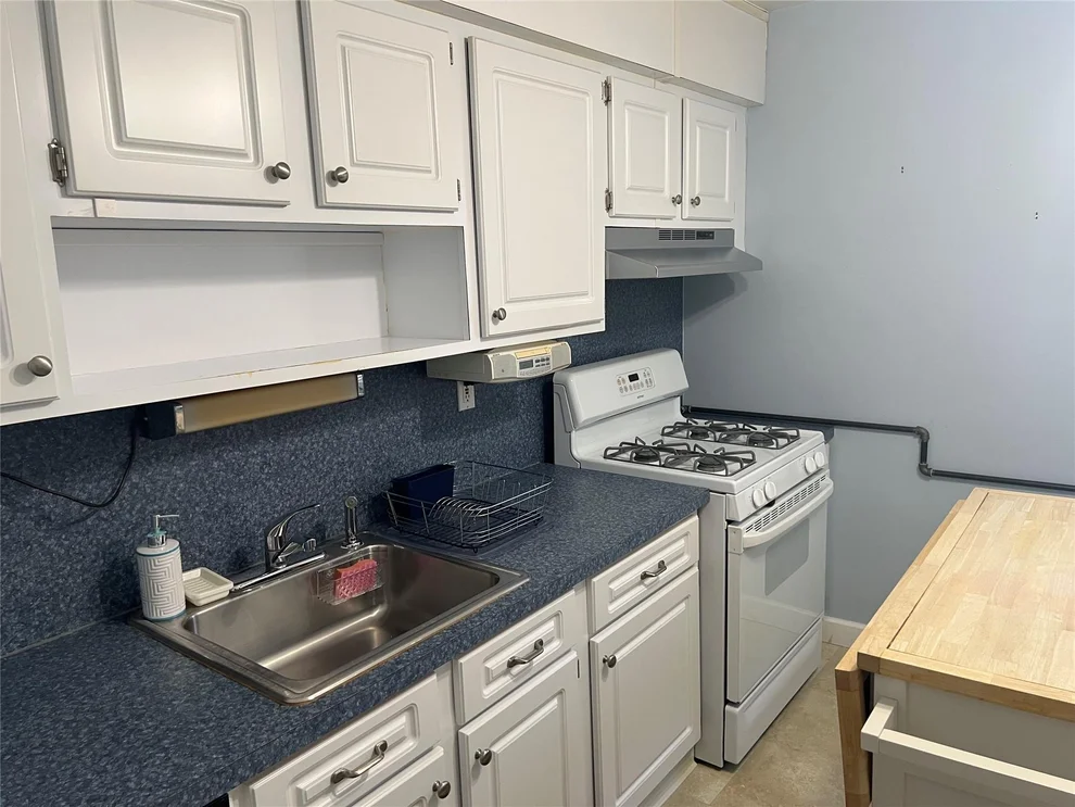 Unit for sale at 855 Palisade, Yonkers, NY 10703