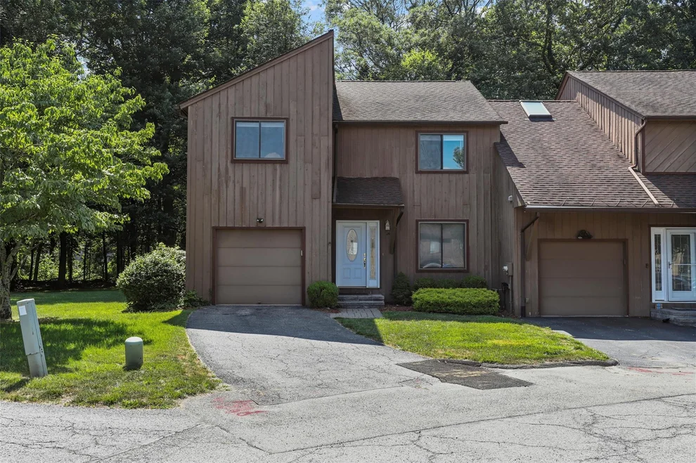 Unit for sale at 24 Wild Birch Farms, Cortlandt, NY 10567
