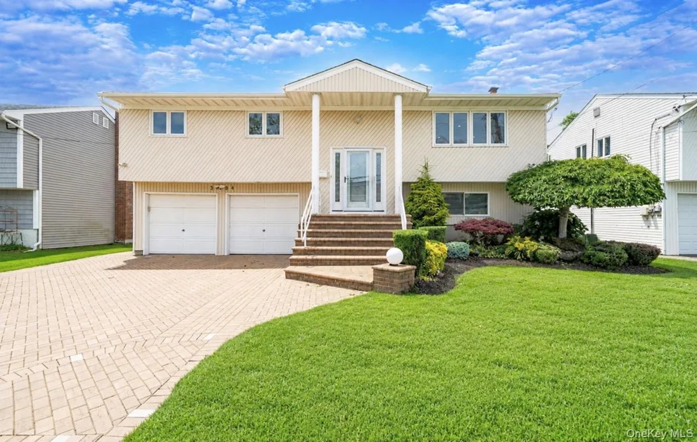 Unit for sale at 3824 Illona Lane, Hempstead, NY 11572