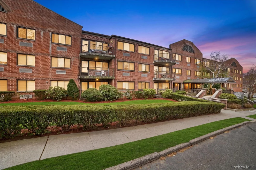 Unit for sale at 66 Crisfield, Yonkers, NY 10710