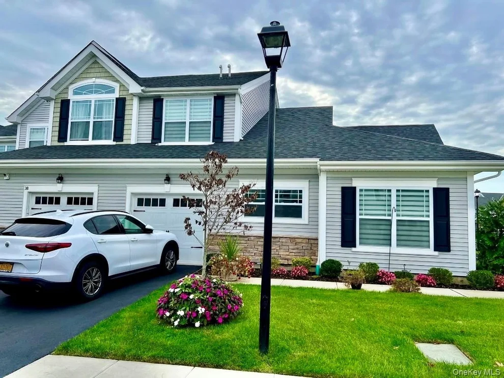 Unit for sale at 37 Willow Circle, Brookhaven, NY 11727