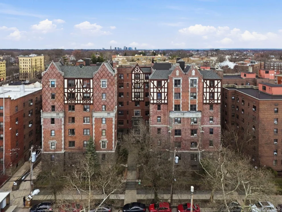 Unit for sale at 651 N Terrace Avenue, Mount Vernon, NY 10552