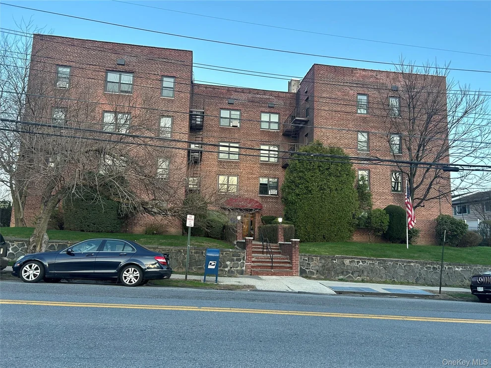 Unit for sale at 470 N Broadway, Yonkers, NY 10701